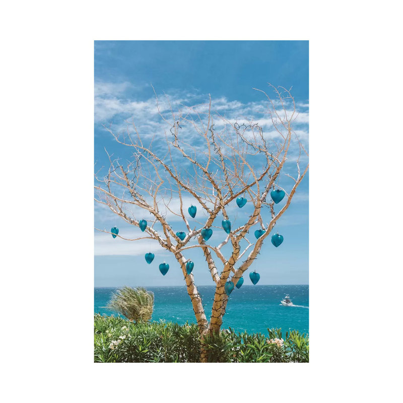 «Cabo Glass Hearts» par Bethany Young, reproduction de photo sur toile tendue, H 26 po x l 18 po x 1,5 po