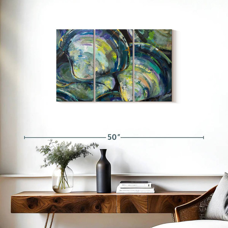Brampt Variety, 20" H x 33" W