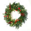 Couronne de Noël pré-illuminée de 61 cm (24 po) avec clochettes rouges et baies
