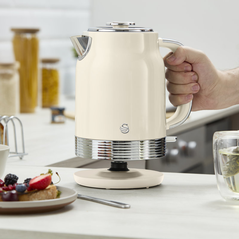 Swan Retro Kitchen Set, 1.7L Rapid Boil Traditional Kettle and 2 Slice Toaster, Non-Slip Feet, Cream