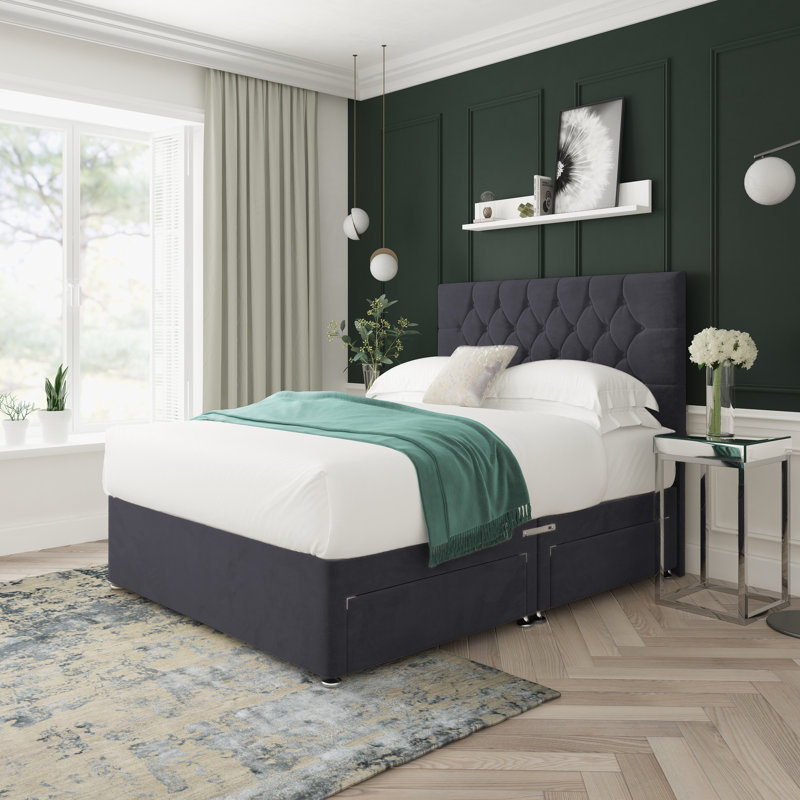 Upholstered Bed, Black, Kingsize (5')