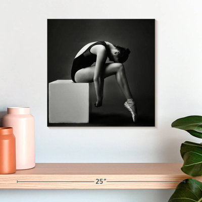 Enn Ballet Dancer On A Box