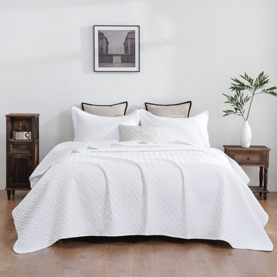 Premium 120g Non-adhesive Cotton Ultrasonic Quilted Bedding Set - 3 Pieces