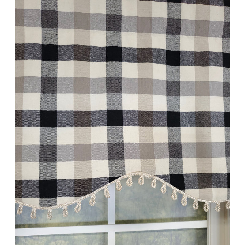 Checkered Scalloped Window Valance
