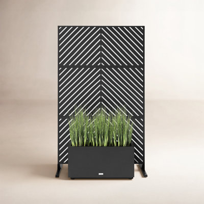 Screen Series Black Plastic Arrow Privacy Screen Set