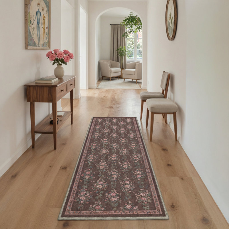 Tapis d'intérieur rose / vert / brun lavable à la machine Bellingham Verdure avec envers antidérapant