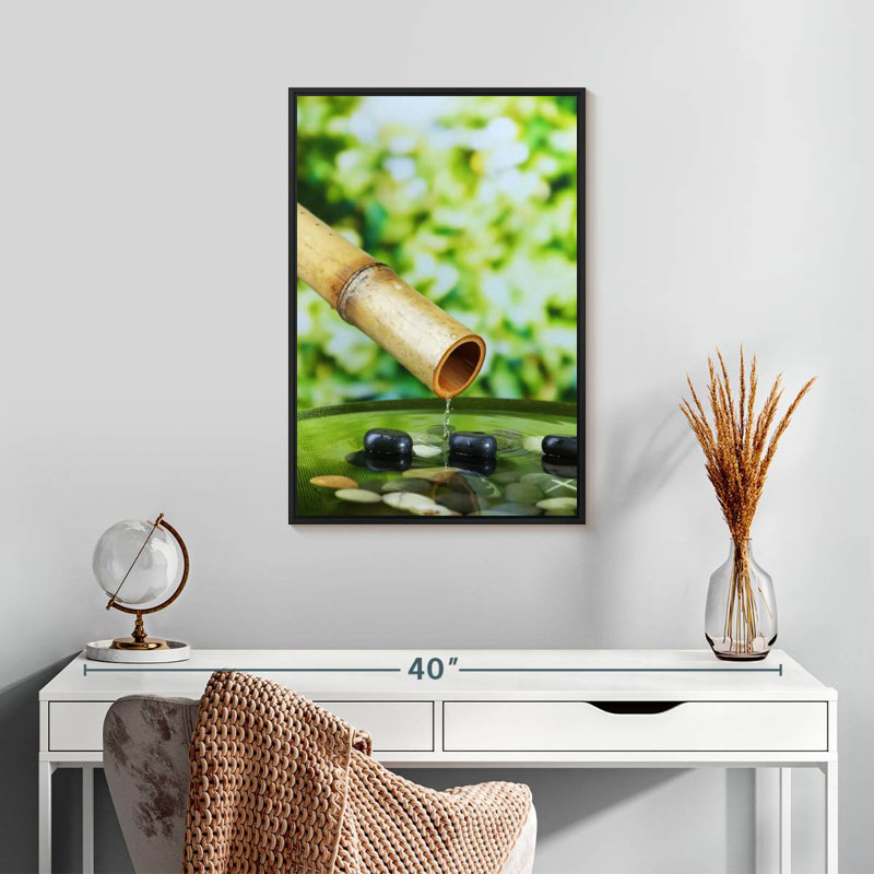 Fontaine en bambou, Cadre flottant noir, 17 po x 25 po