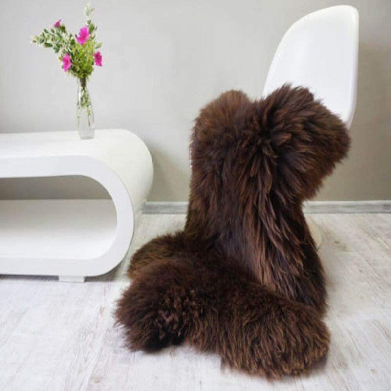 Tapis brun en peau de mouton Salena