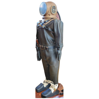Tenue de carton historique