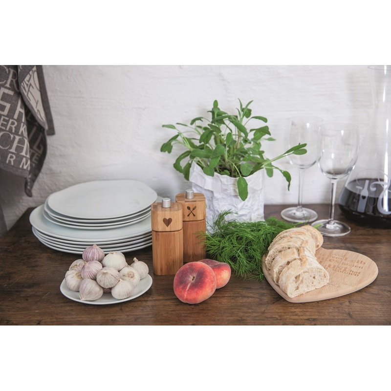 Assiette plate en porcelaine Freeform - petite 5,3 po