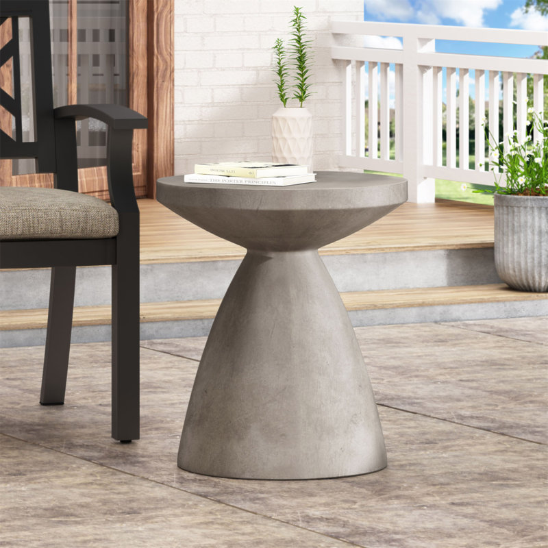 Table d'appoint d'extérieur en béton léger