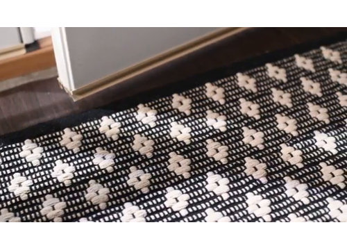 Home Conservatory Dainty Diamond Black/Ivory Handwoven Cotton Rug ...