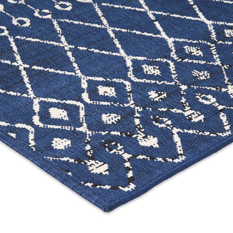 Navy Ivory Rectangle Polypropylene 5'3"x7' Rug
