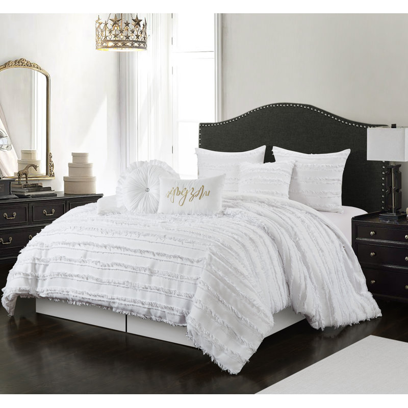 Merbabe 7 Piece Boho Chic Comforter Set, King Comforter + 6 Additional Pieces, White