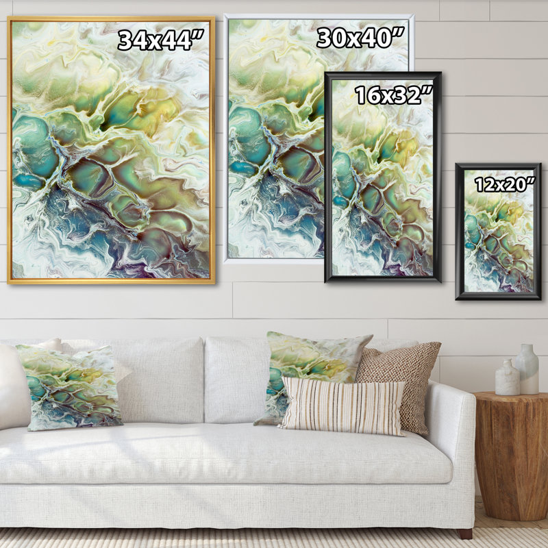 «Yellow and Green Abstract Strokes III», peinture sur toile, H 20 po x l 12 po, Toile à cadre flottant blanc
