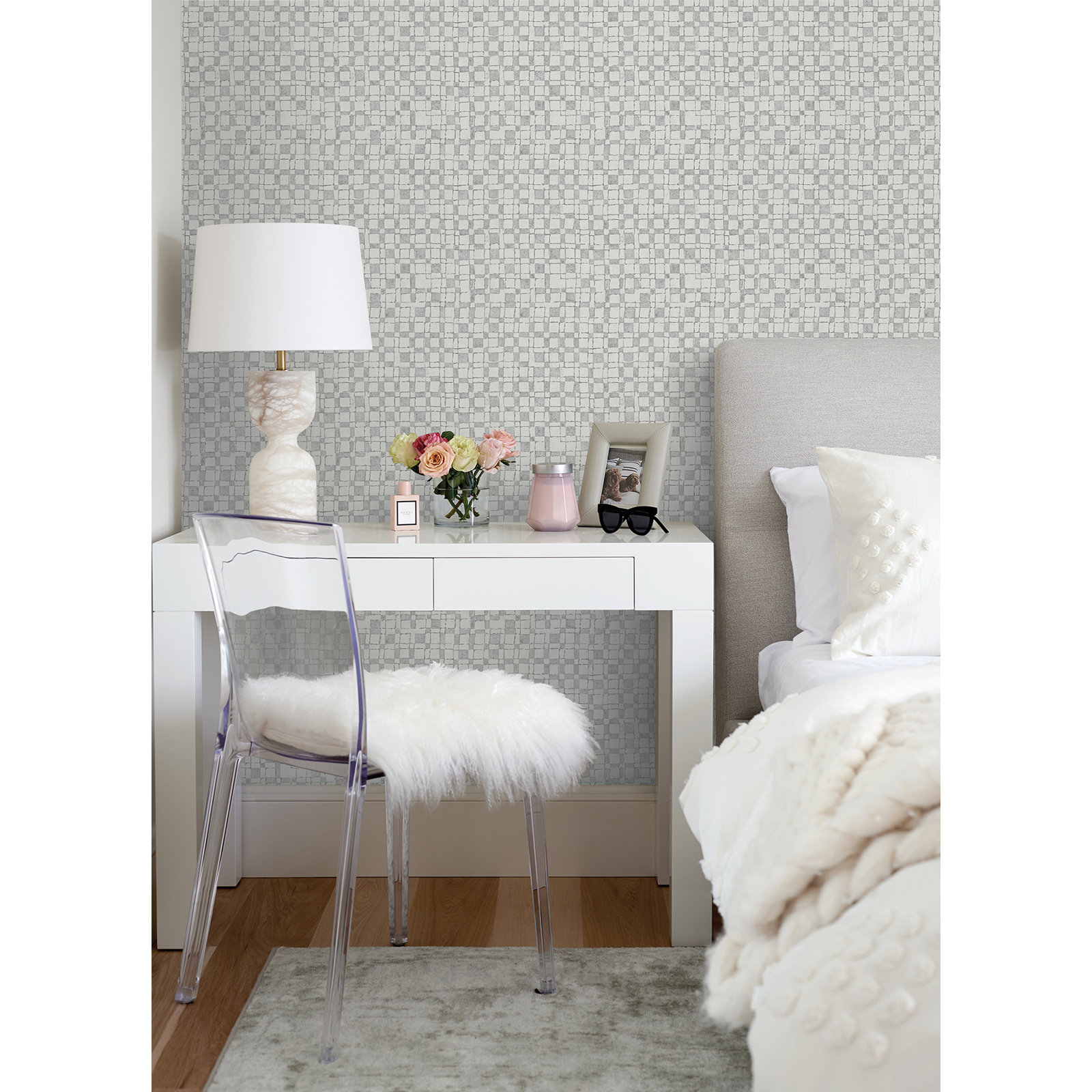 Austri Geometric Wallpaper, Light Gray