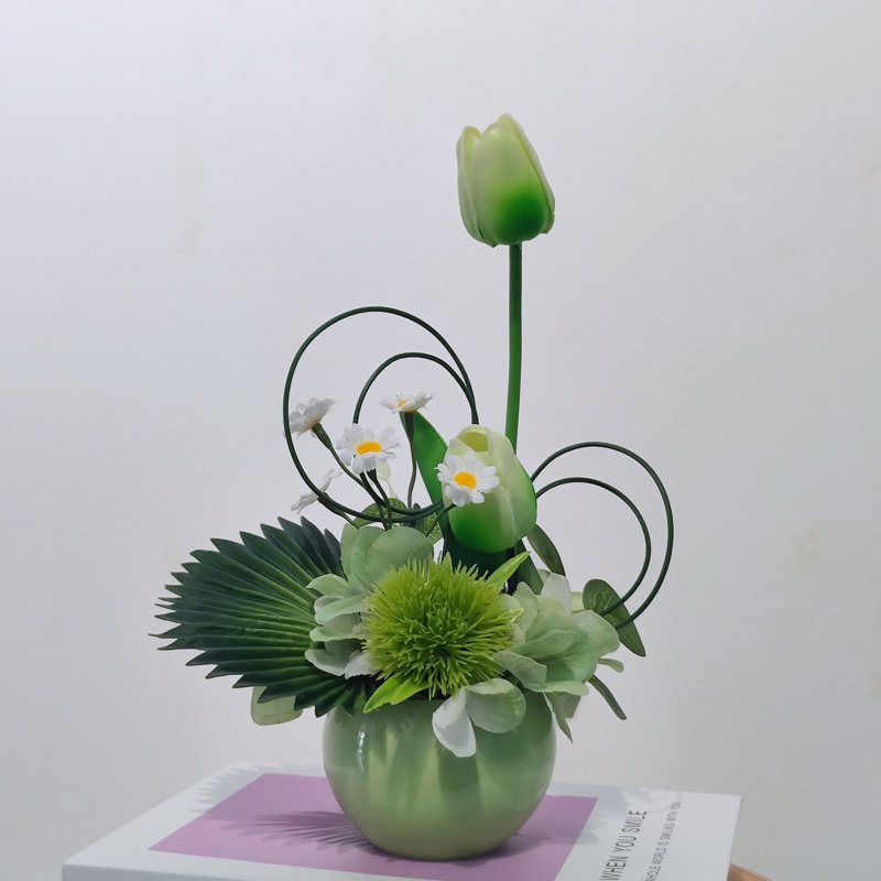 Décoration florale simulée