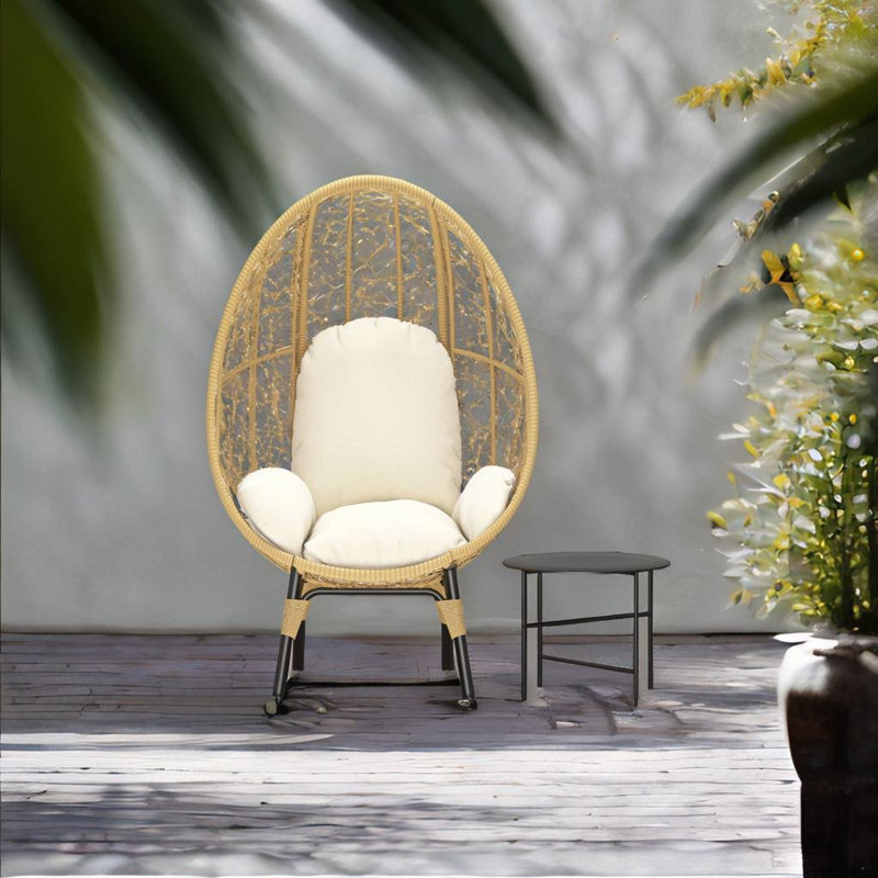 Fauteuil ballon large en velours 35 po Conah, Velours beige, Naturel