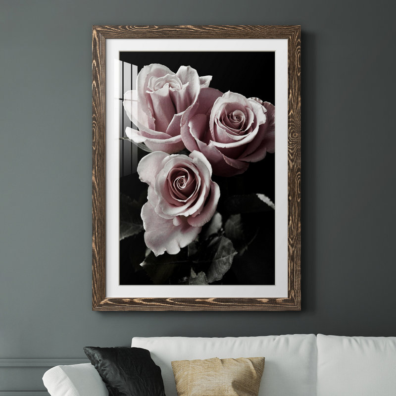 Rose noire I - photographie, H 20 po x l 17 po x P 1,5 po, Papier, cadre noyer