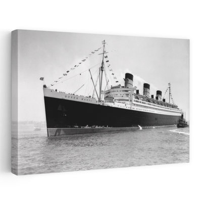 1930S 1936, Premier voyage de Queen Mary Dwarfing, petit remorqueur se déplaçant à ses côtés, art de plage rétro rétro classique