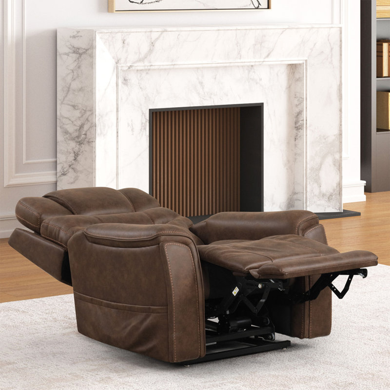 Fauteuil relevable de style transitionnel noyer
