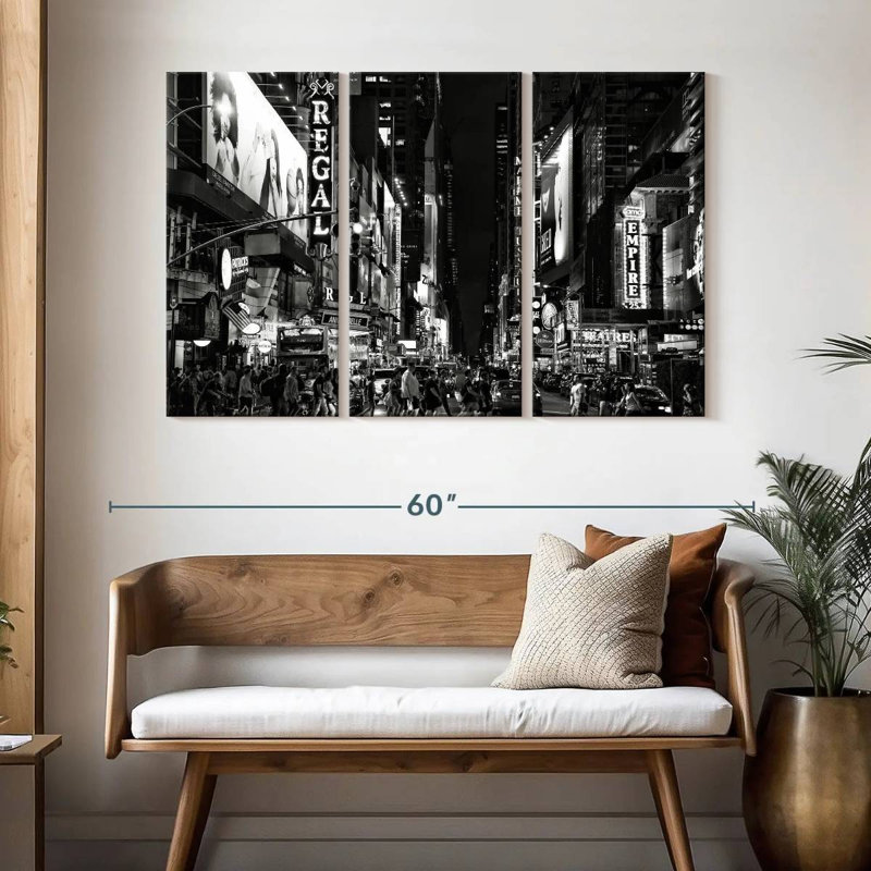 Kavia Times Square par nuit, H 32 po x l 50 po