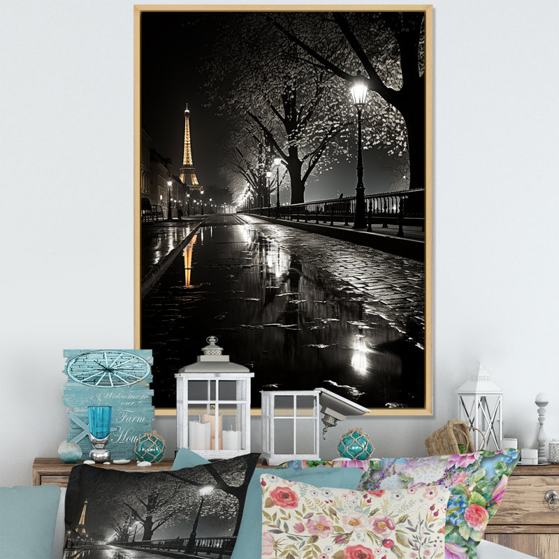 Parisian Moonlit Night I - Paris, reproduction d'art encadrée, H 44 po x l 34 po x P 1,5 po, Cadre flottant en érable
