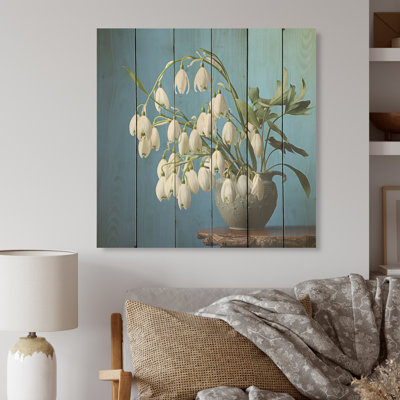 «Minimalims Snowdrops Still Life I - Snowdrops», art sur bois de pin naturel