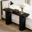 Console contemporaine triangulaire pour vestibule moderne et espace de vie