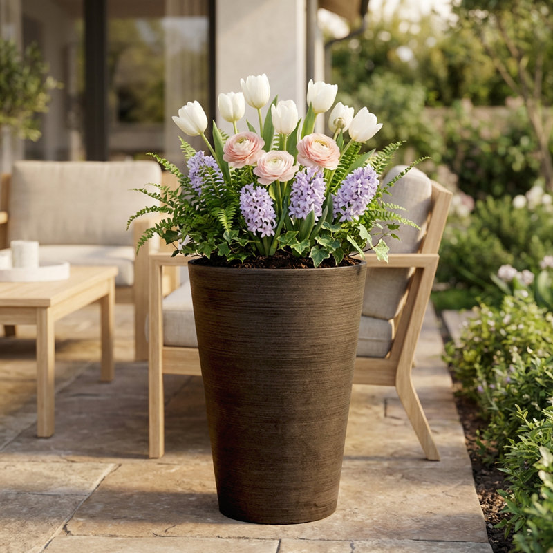 Grand pot à fleurs Miley, Chocolat, H 24 po x l 16 po x P 16 po