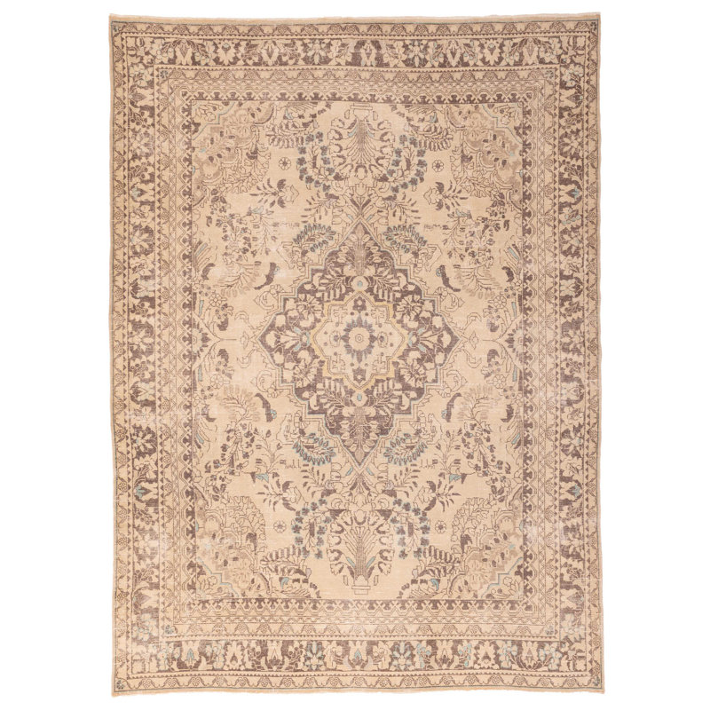 Tapis beige Antalya 7 pi 7 po x 10 pi 4 po