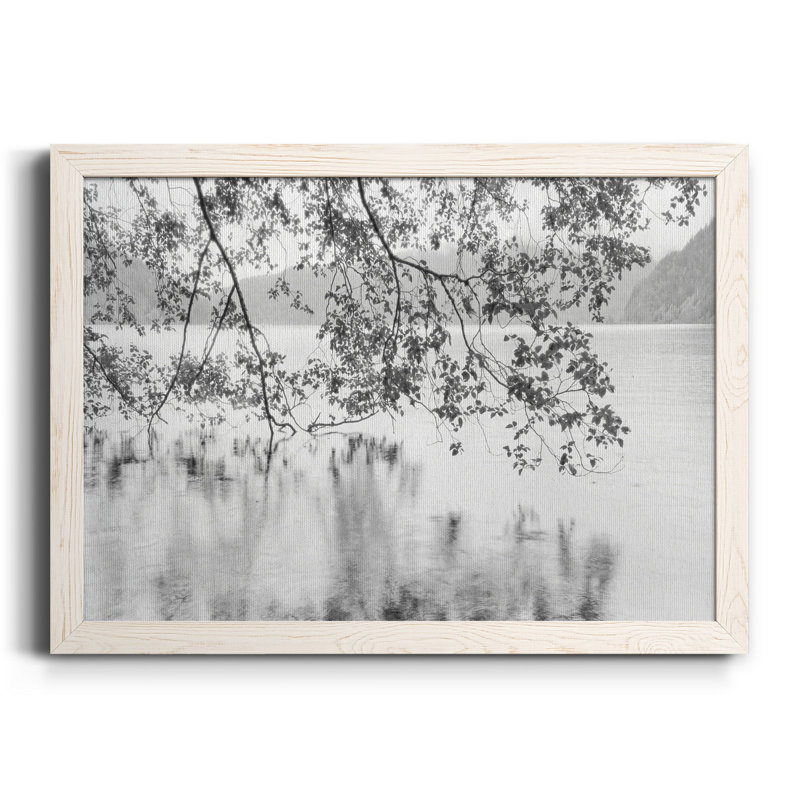 Lake Crescent - Toile encadrée de qualité supérieure - prête à être accrochée, Toile encadrée blanche à coins fermés