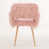 Fausse fourrure rose est en rupture de stock