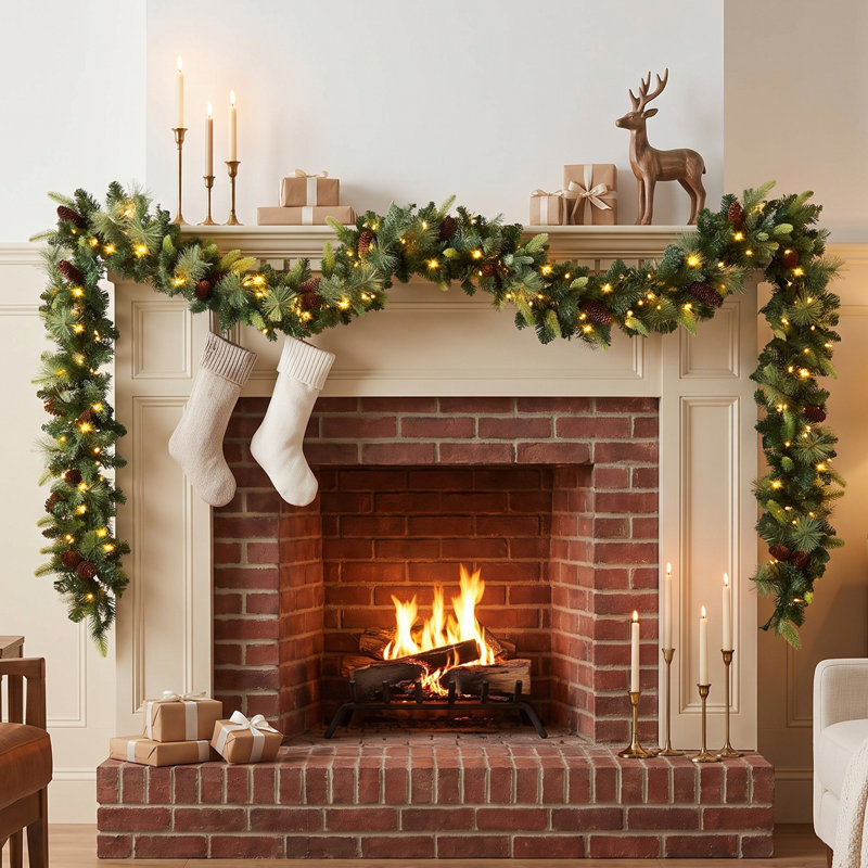 Guirlande de Noël pré-éclairée avec pommes de pin, lumières DEL blanc chaud