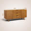 Buffet 71 po en bois massif avec portes géométriques sculptées en 3D, 2 portes, 3 tiroirs, tablettes réglables, design Mid-Century moderne, assemblage facile, chêne rustique-1101240940