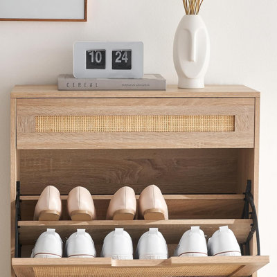 Armoire à chaussures, rangement pour chaussures avec 3 portes rabattables, étagère à chaussures en rotin naturel avec tablette réglable, 1 tiroir, armoire à chaussures pour vestibule