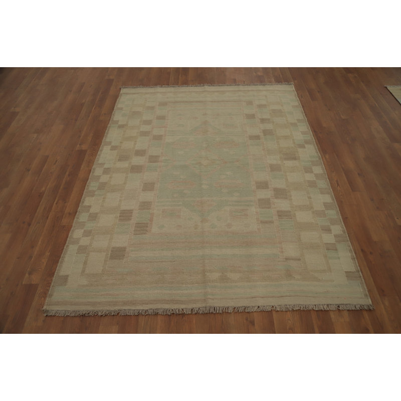 Tapis kilim classique fait à la main 5 x 6 avec des tons terreux doux et un motif