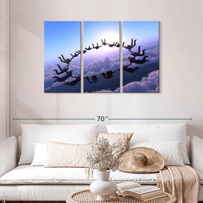 Sireci Extreme Skydiving, 28" H x 45" W