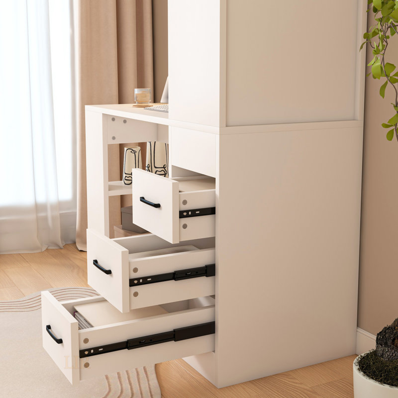 Bureau d'ordinateur blanc avec prise 4-en-1, 3 tiroirs coulissants et 4 niveaux de rangement pour une utilisation polyvalente