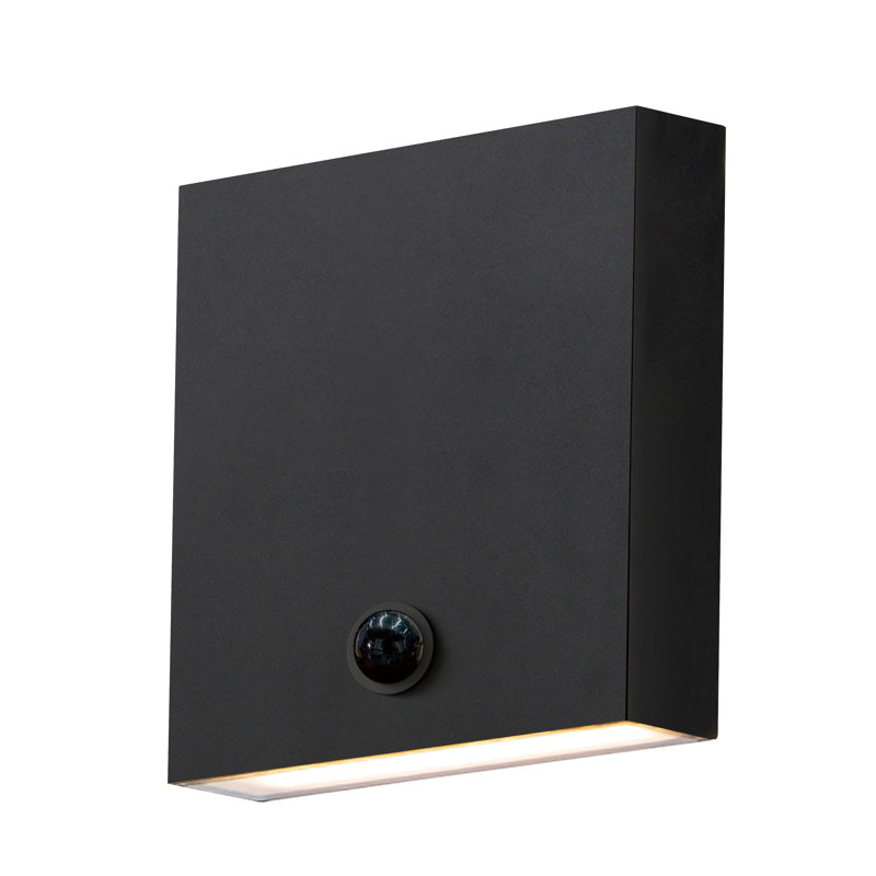 Outdoor Wall Mount, Black