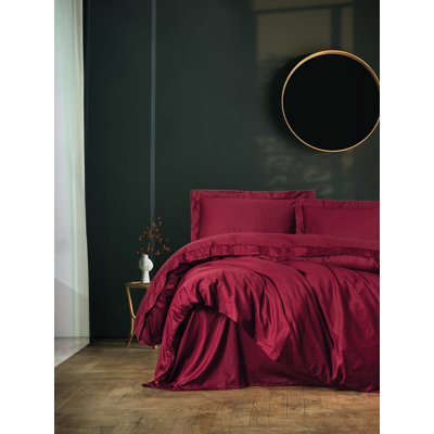 Ensemble de housse de couette double Luxurious Satin, rouge Claret, 78,7 po x 86,6 po | 100% satin de coton, densité de tissage 211 | Comprend un drap plat (94,5 po x 102,4 po) et 2 taies d'oreiller (19,7 po x 27,6 po) | Lavable à la machine, conception élégante