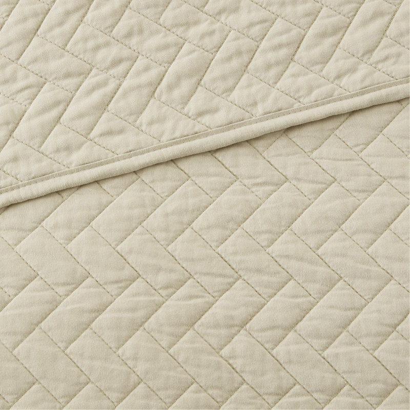 Queen 3 Piece Luxurious Oversized Quilt Set, Queen Quilt + 2 Shams, Linen