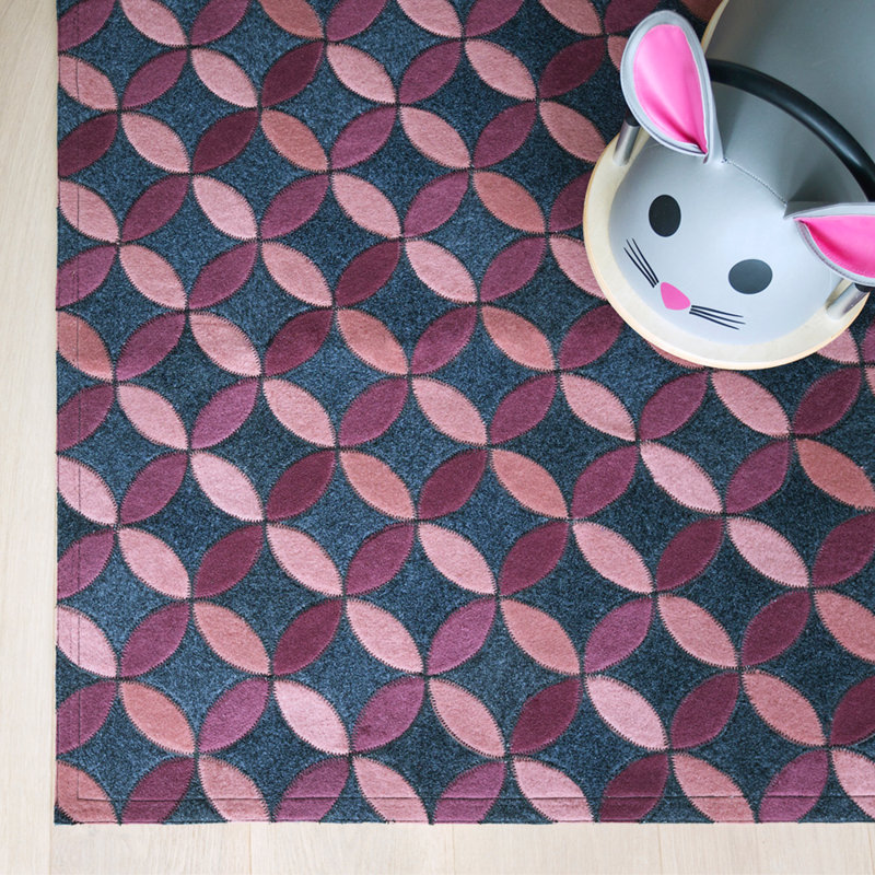 Aladdin Geometric Area Rug in Pink, Rectangle 5'3" x 7'10"