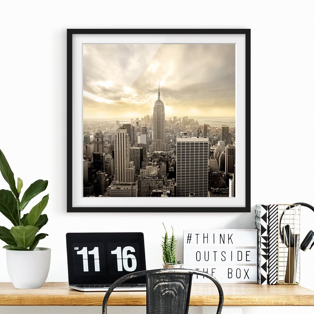 Gerahmtes Poster Manhattan Dawn