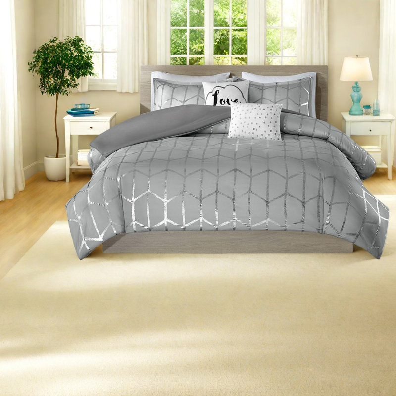 Contemporary Metallic Bedding Sets, Soft Polyester Microfiber, Modern Bedroom Elegance