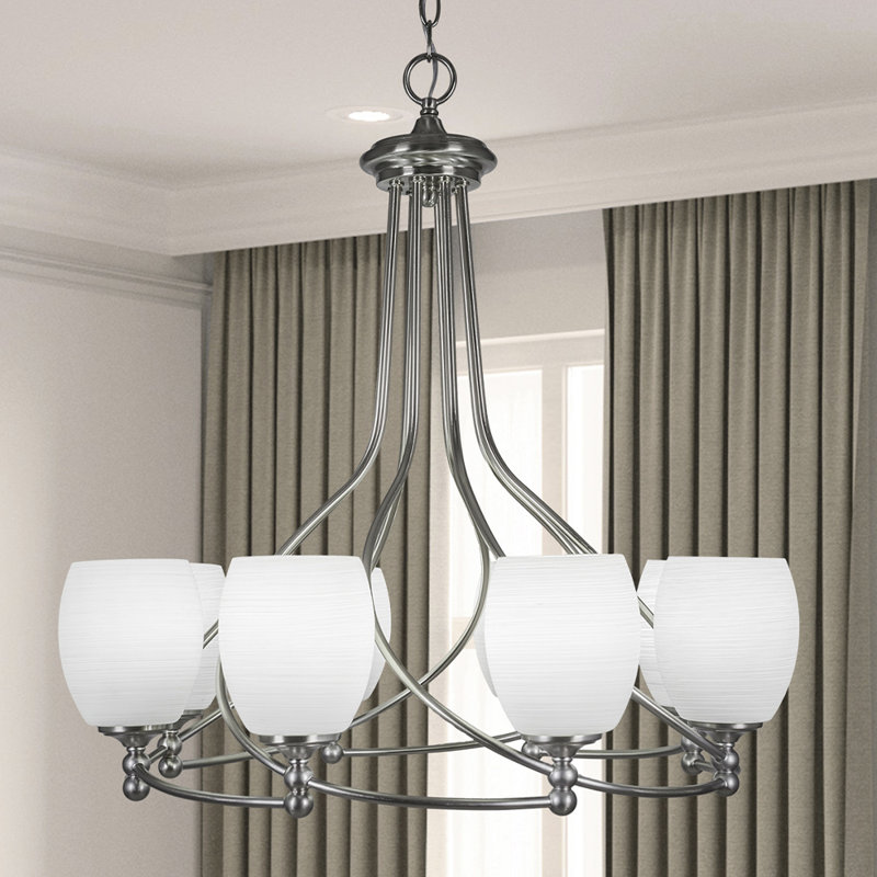Lustre 8 lumières Skypark illustré en finition nickel brossé avec verre en lin blanc de 5 po