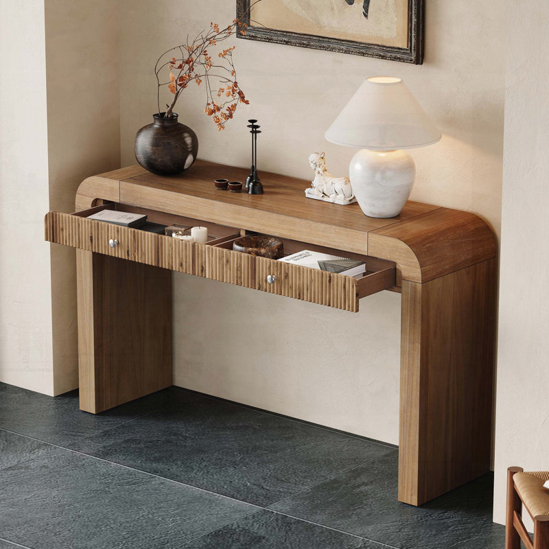 Console rustique avec façade de tiroir cannelée, coins courbés et pieds épais - Naturel