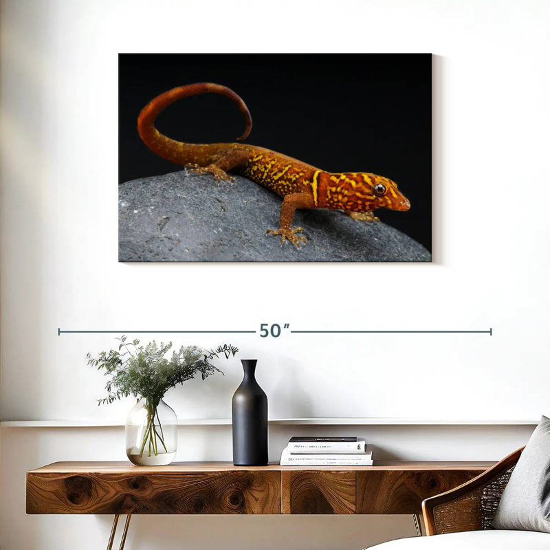 Brampt Gecko, 24" H x 36" W