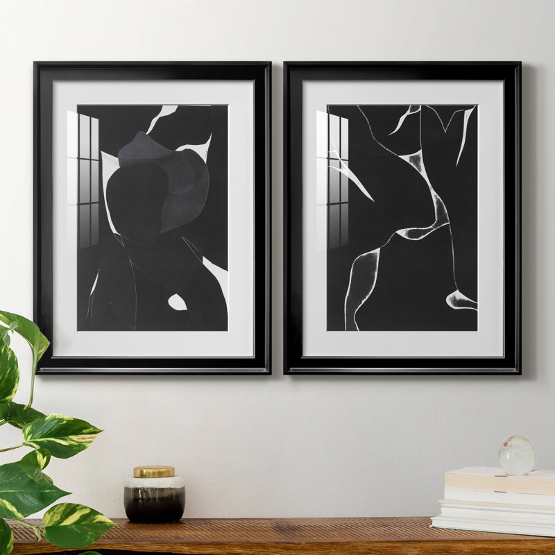 «Night Bloom I», reproduction encadrée de qualité supérieure, prête à être accrochée, H 30,5 po x l 45 po x P 1 po