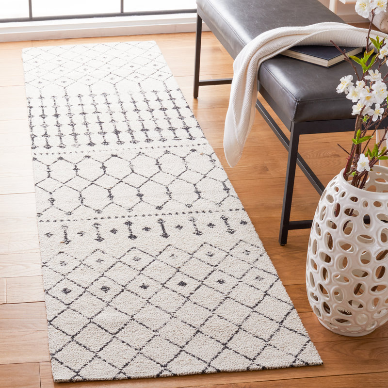 Hand Woven Performance Rug, Runner 2'3" x 8'